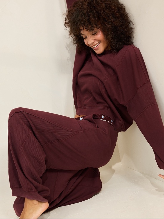 aerie Pants - Aerie Boho Joggers in Burgundy